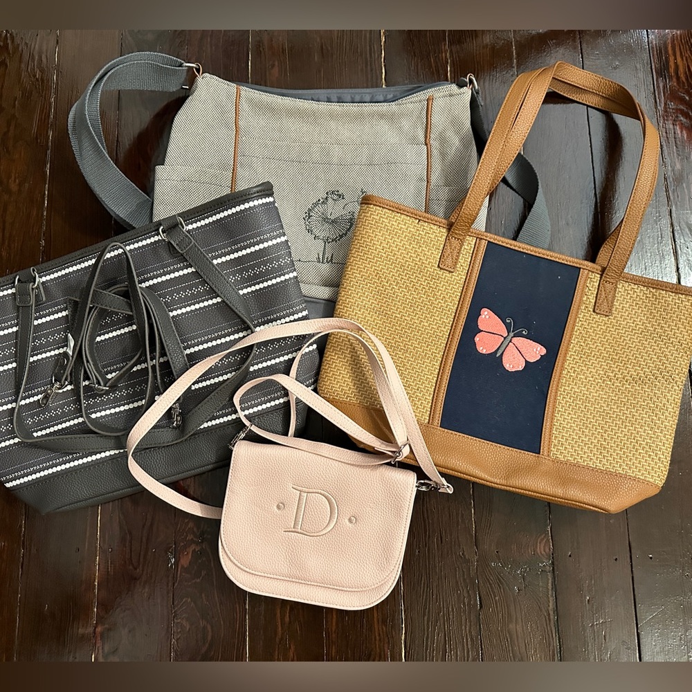Bundle of 4 purses